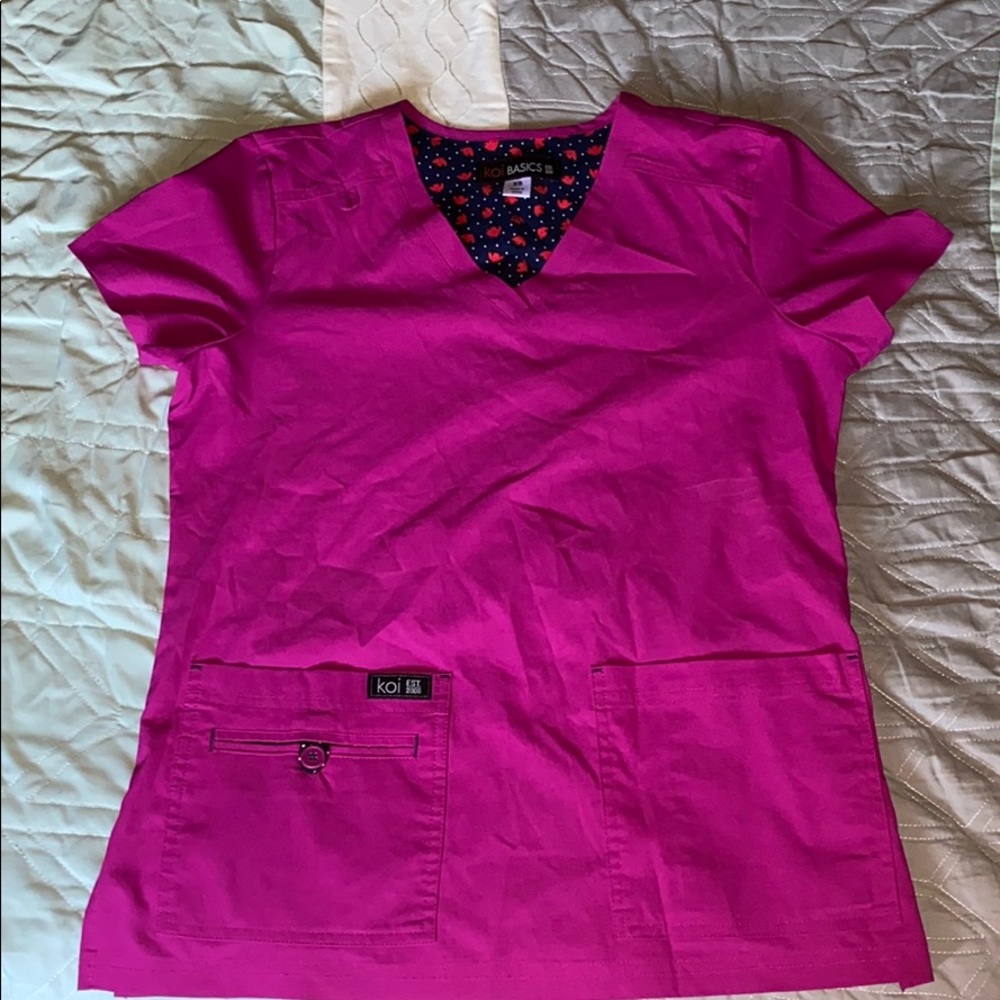 Women’s koi xs scrub top